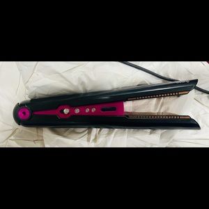 Dyson Cordless Flat Iron